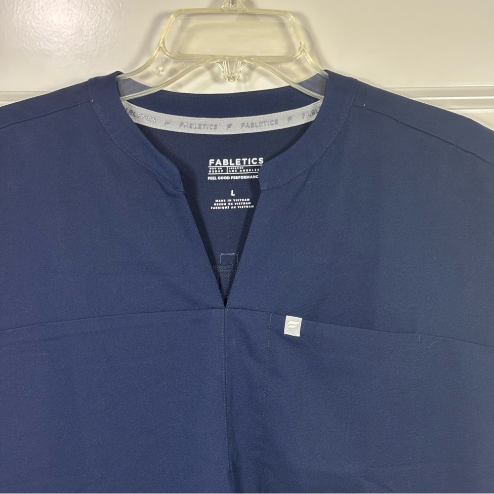 Fabletics Evolve 3 Pocket Oversized Scrub Top Wom… - image 2
